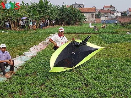 Bay lên cao cùng cánh diều làng Bá - ảnh 26